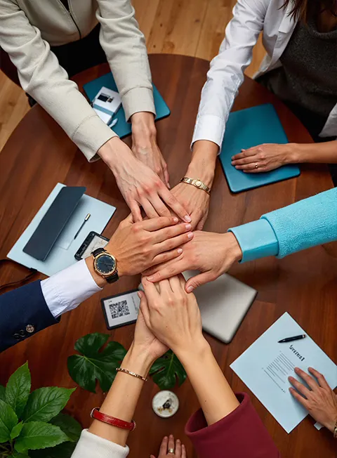 Equipo Mikropresente trabajando